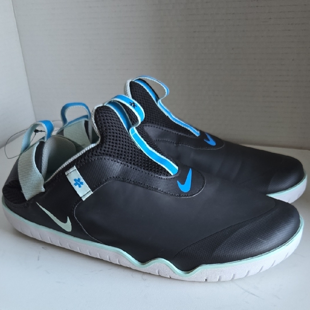Nike Black and Blue Sneakers Sleek Design